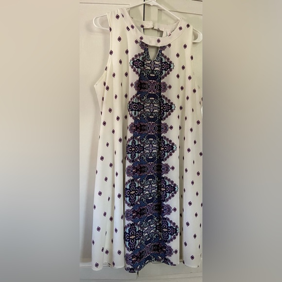 Xhilaration Dresses & Skirts - Exhilaration Sleeveless dress. Cream & Purple